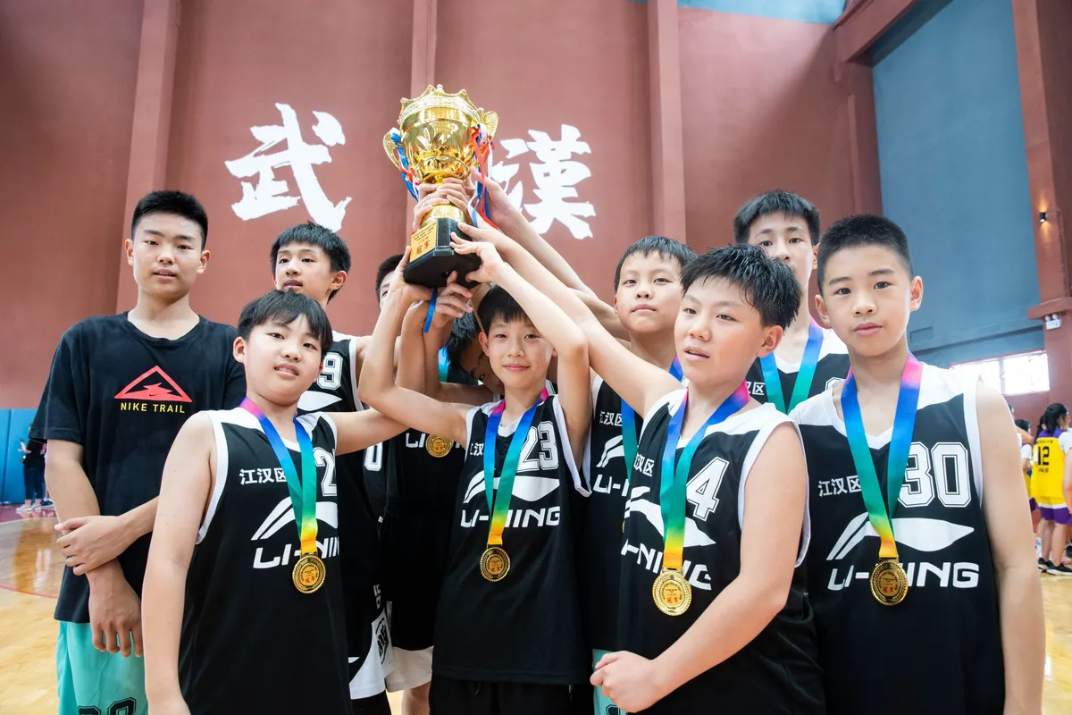 为什么大前锋在比赛中需要特别的体能训练?_1